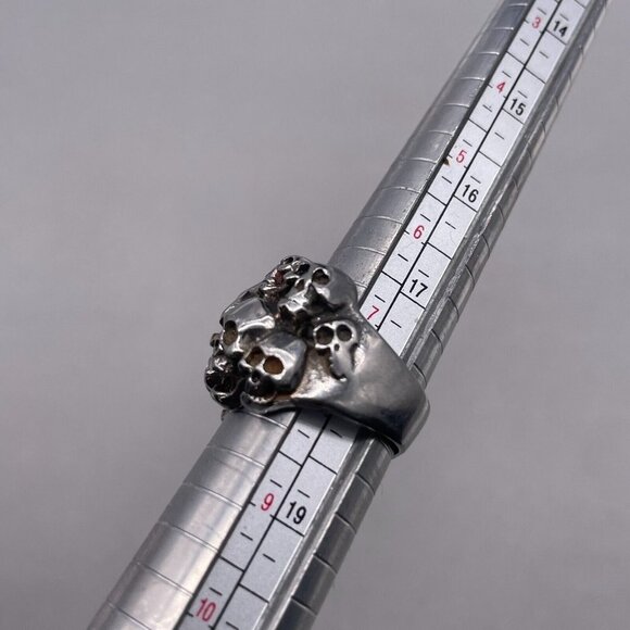 Skull Cluster Ring Silver Tone Size 8.5 - Picture 8 of 9